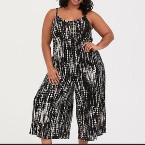 Torrid size 1 jumpsuit WITH pockets!